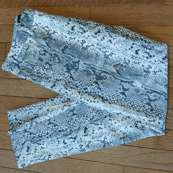Join Youth Snakeskin Print 5 Pocket Tapered Leg Skinny Jeans Size XL EUR 42 - Picture 1 of 9